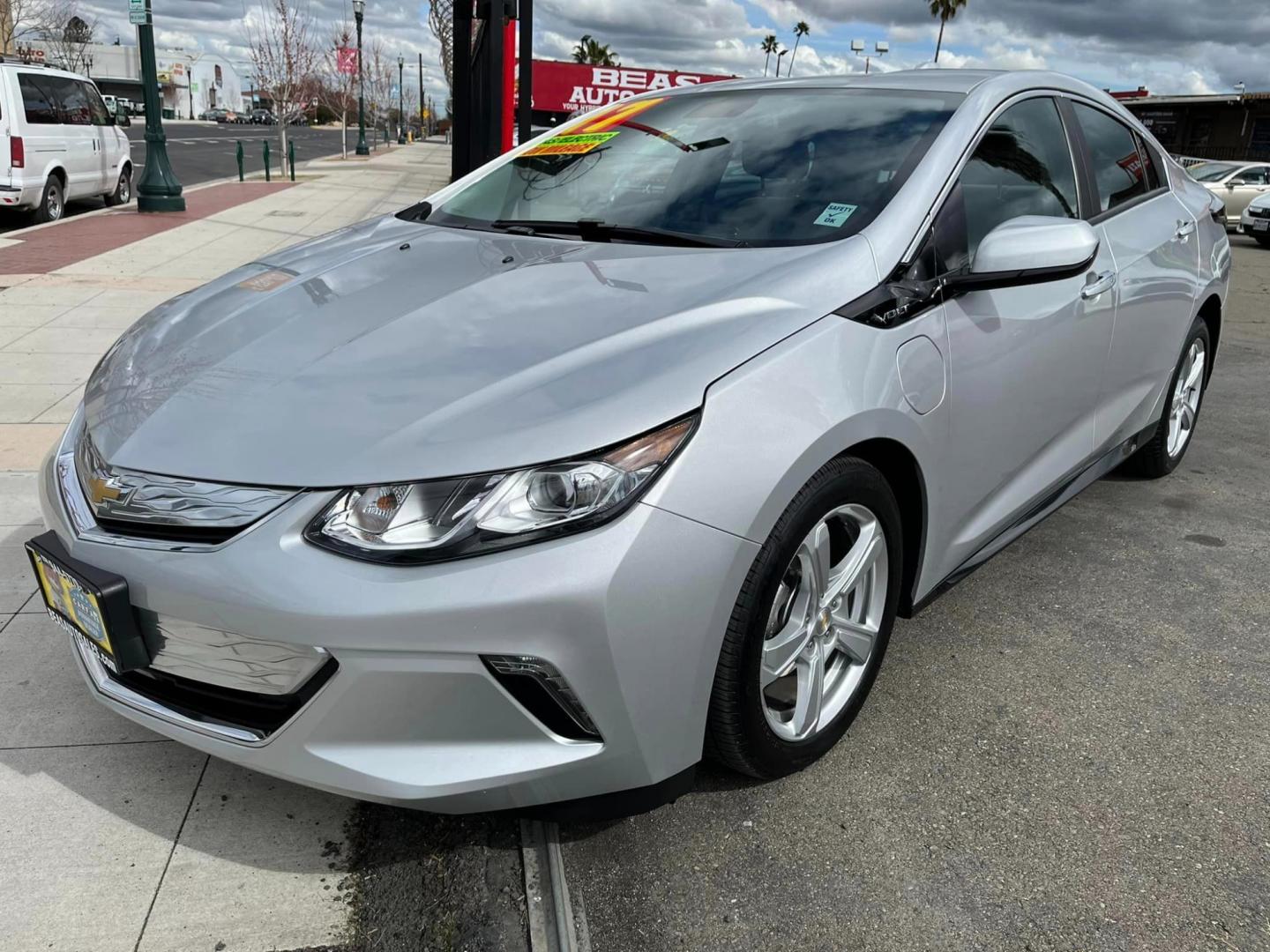 2017 SILVER /BLACK Chevrolet Volt LT w/ Standard Emission Package (1G1RA6S56HU) with an 1.5L L4 DOHC 16V engine, CVT transmission, located at 744 E Miner Ave, Stockton, CA, 95202, (209) 944-5770, 37.956863, -121.282082 - PLUS TAXES AND FEES - Photo#2